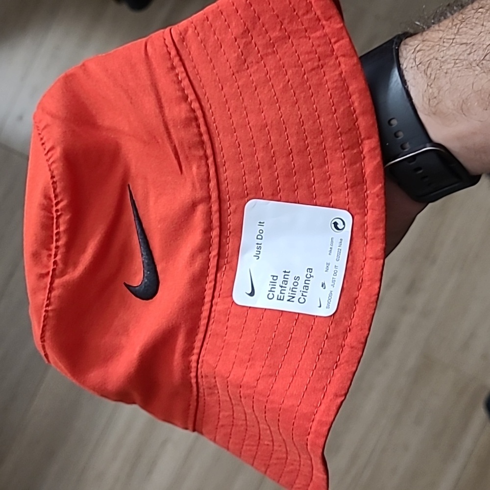 Child nike bucket hat